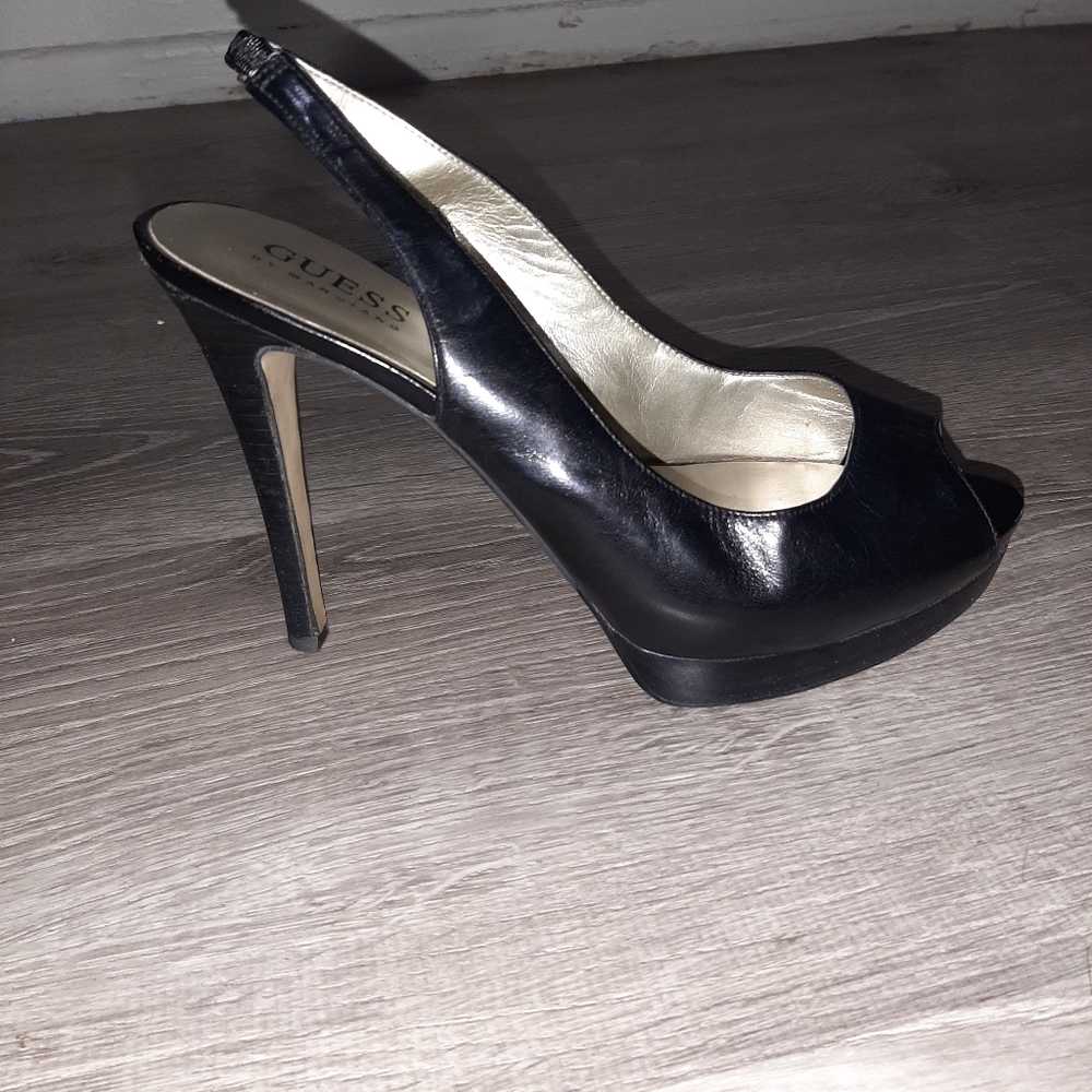 Shoe